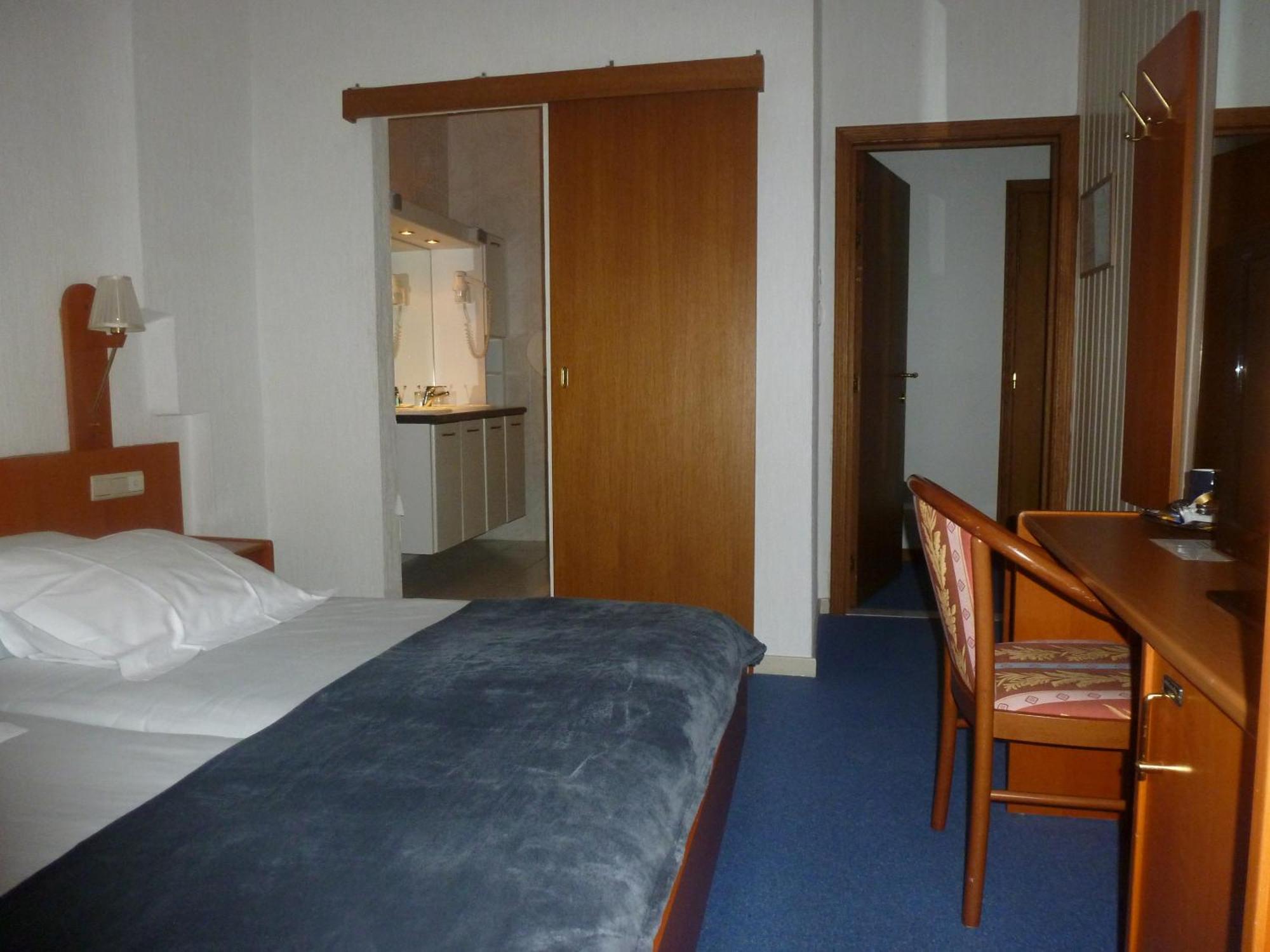 Hotel 'T Hert Genk Eksteriør billede